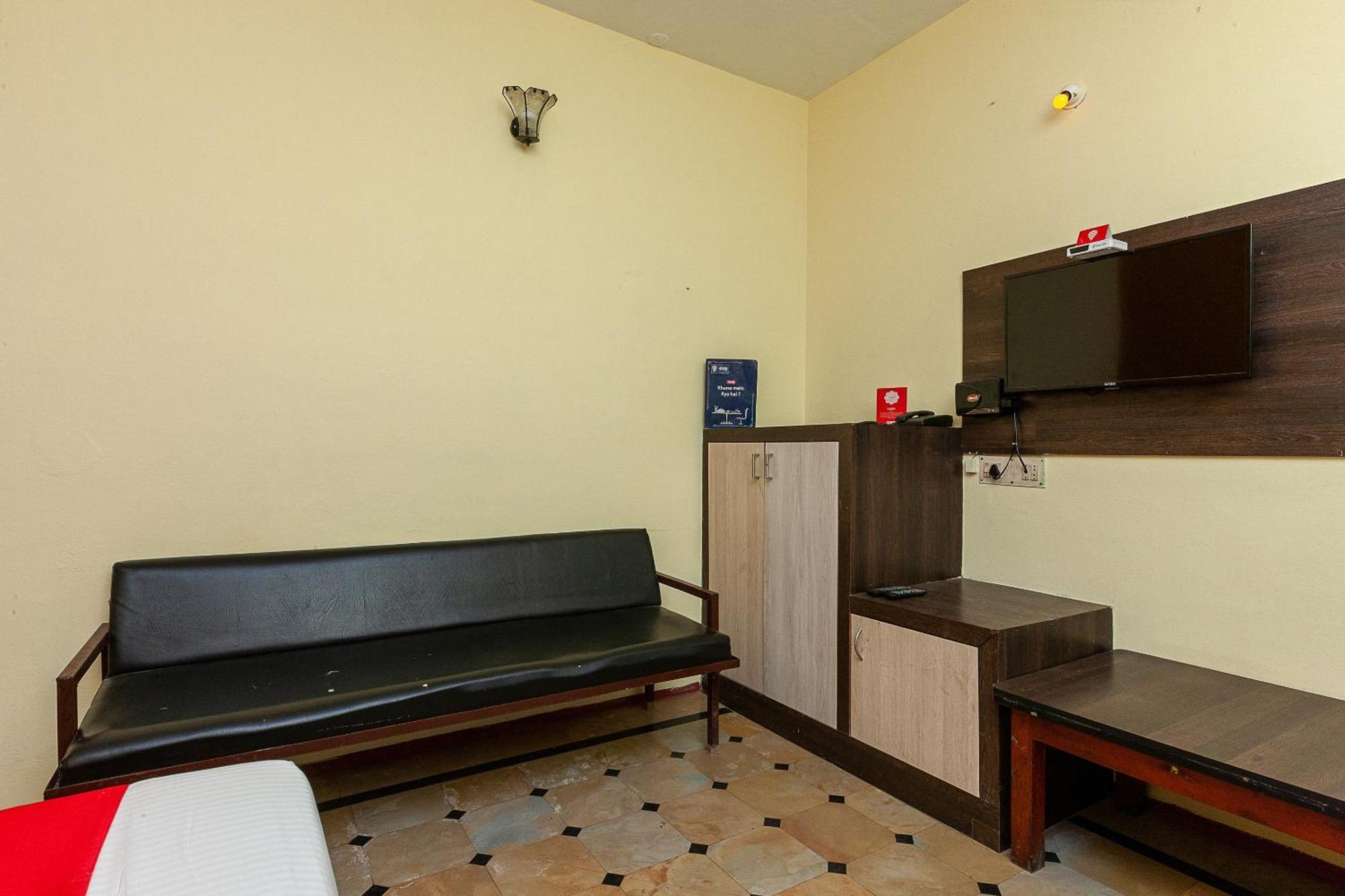 Collection O Ammayi Hotels & Resorts Tiruvannāmalai Eksteriør billede