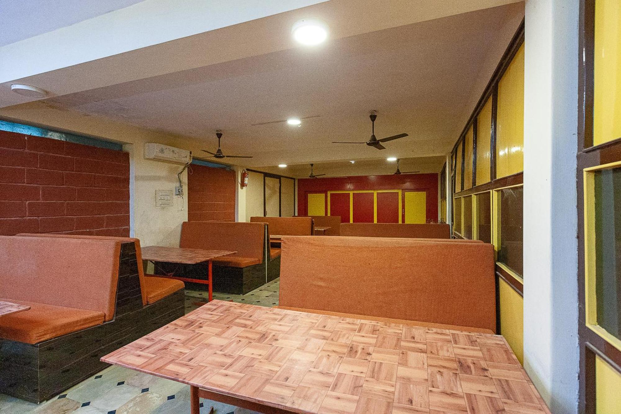 Collection O Ammayi Hotels & Resorts Tiruvannāmalai Eksteriør billede