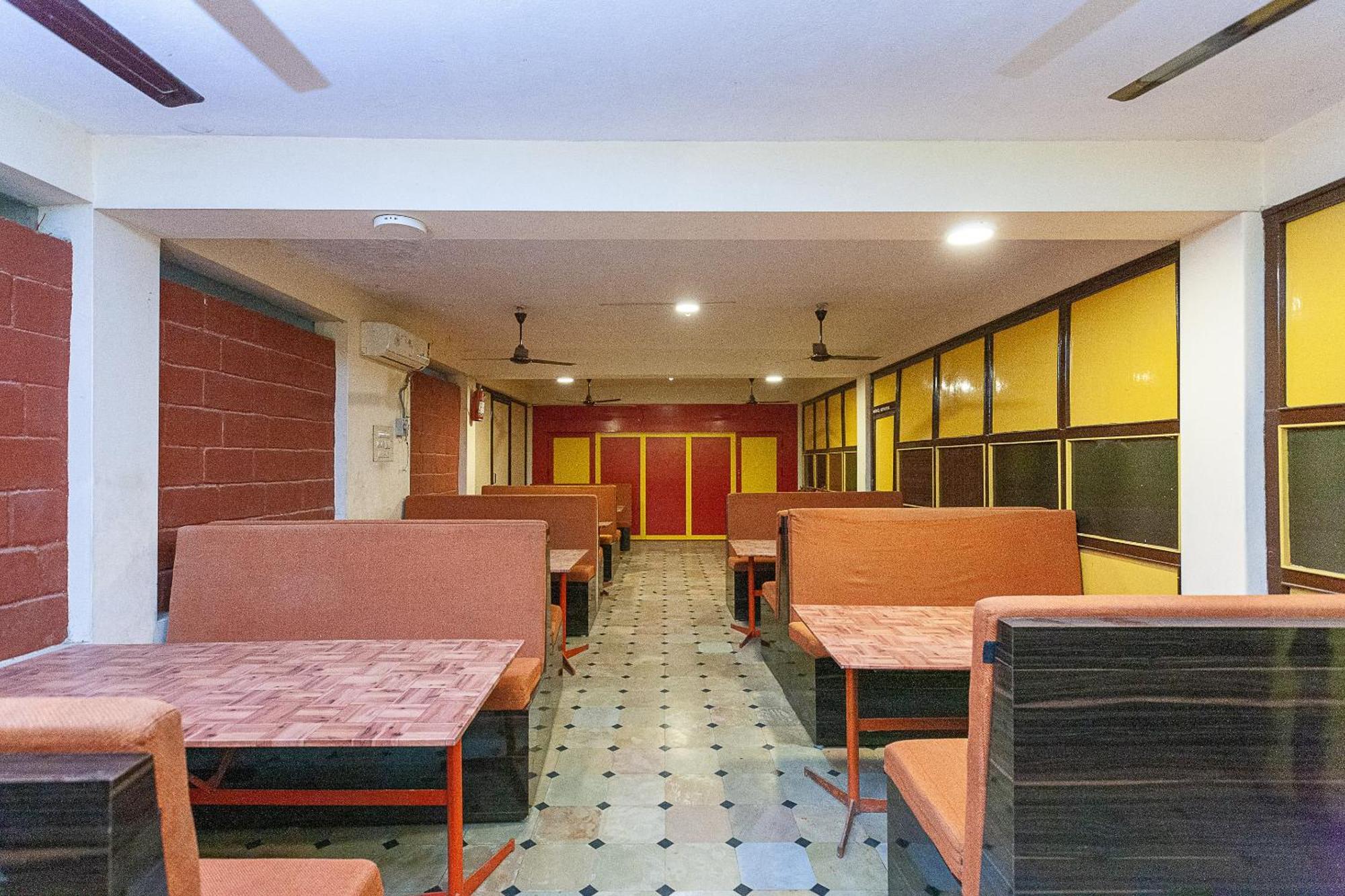 Collection O Ammayi Hotels & Resorts Tiruvannāmalai Eksteriør billede