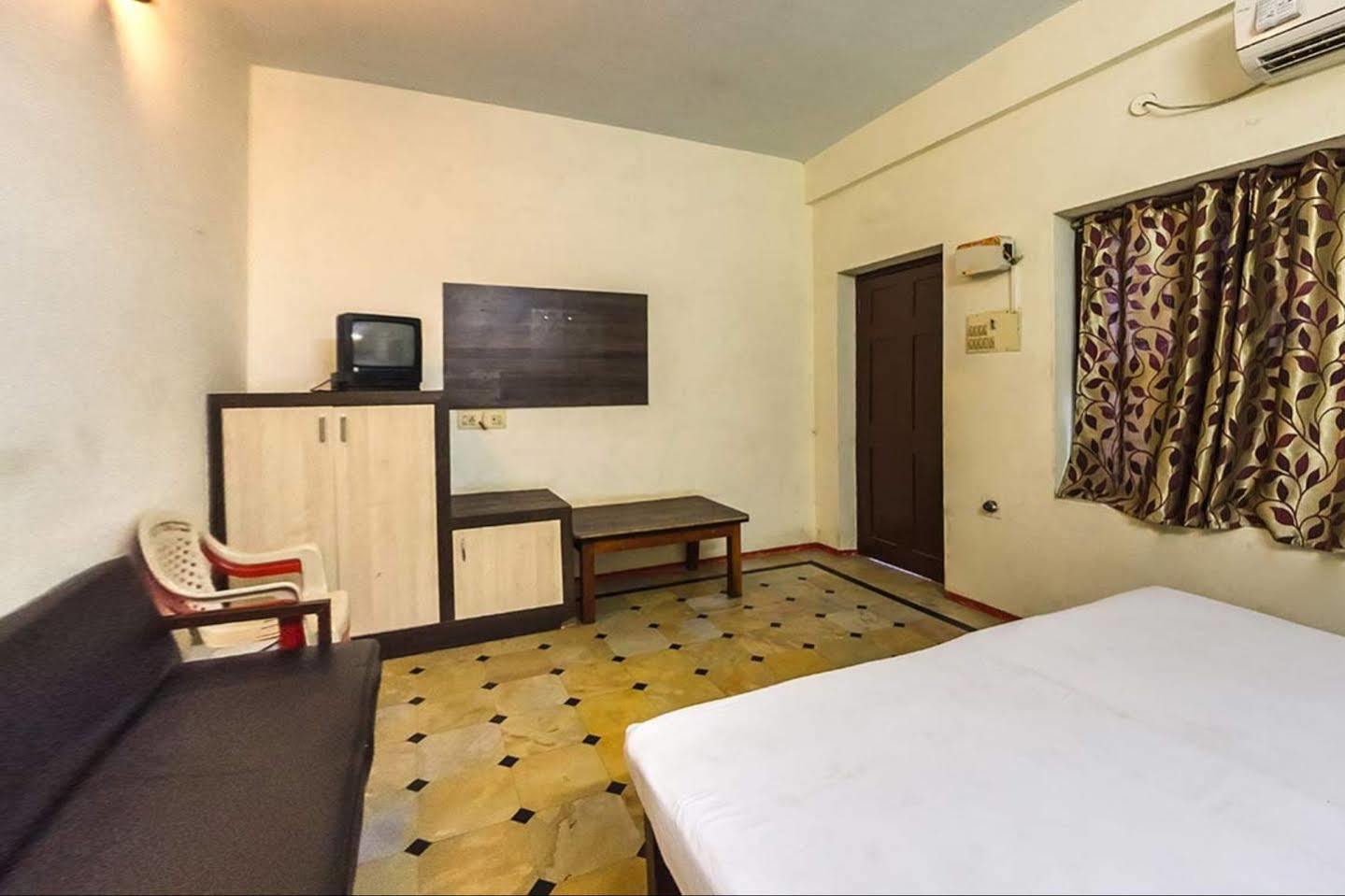 Collection O Ammayi Hotels & Resorts Tiruvannāmalai Eksteriør billede